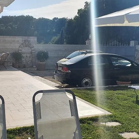 アパート Miranda ゴウヴィア